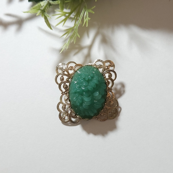 Vintage Faux Jade Carved Flower Gold Tone Brooch - Picture 9 of 9